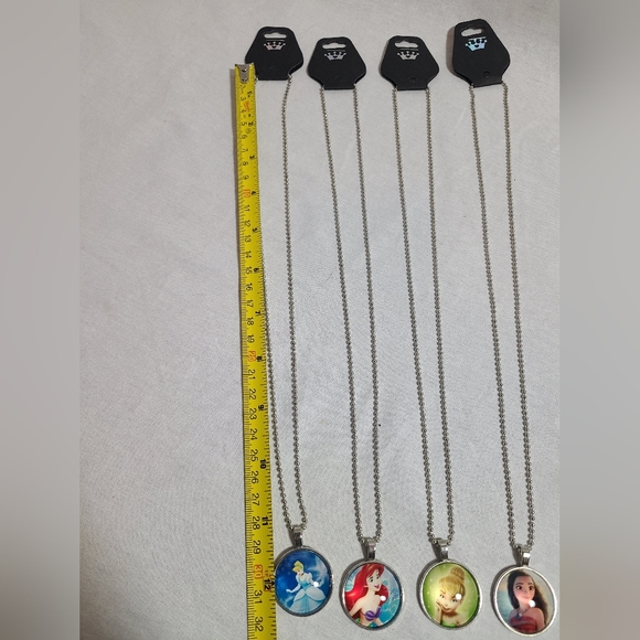 Long chain Disney princess necklace lot- Cinderella, Tinkerbell, Ariel, Moana. - Picture 4 of 4